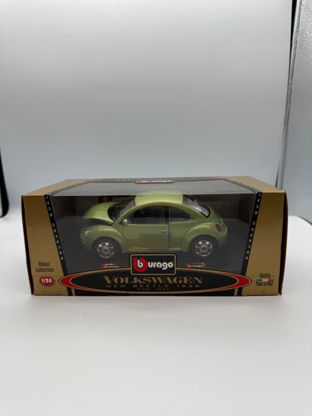 Bburago Bijoux Collection 1/24 Volkswagen New Beetle 1998 Green Made In Italy